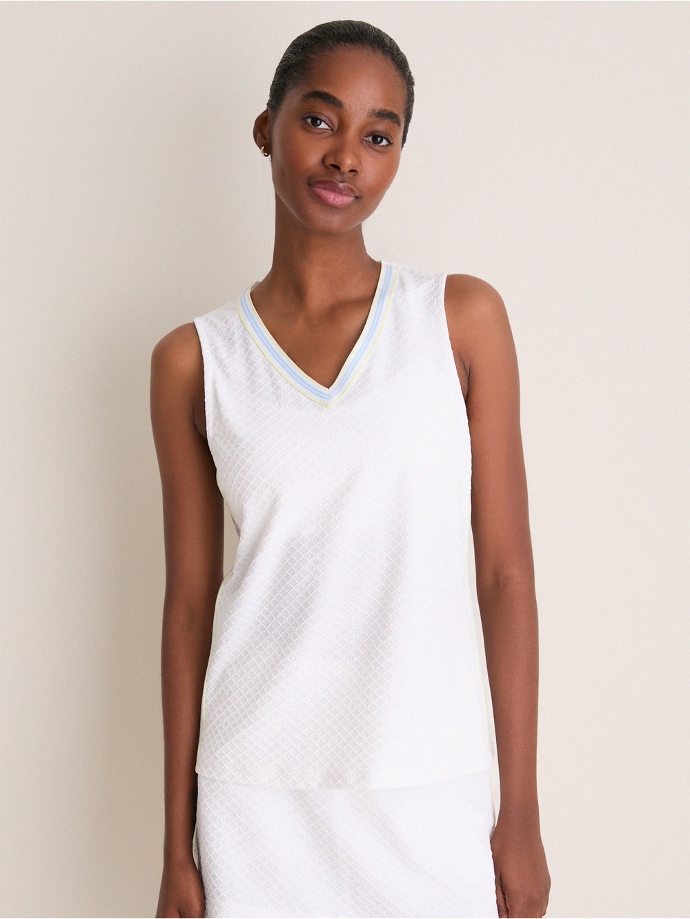 NWT Tuckernuck Sport Athletic Trellis Meyer V-Neck Top- size small